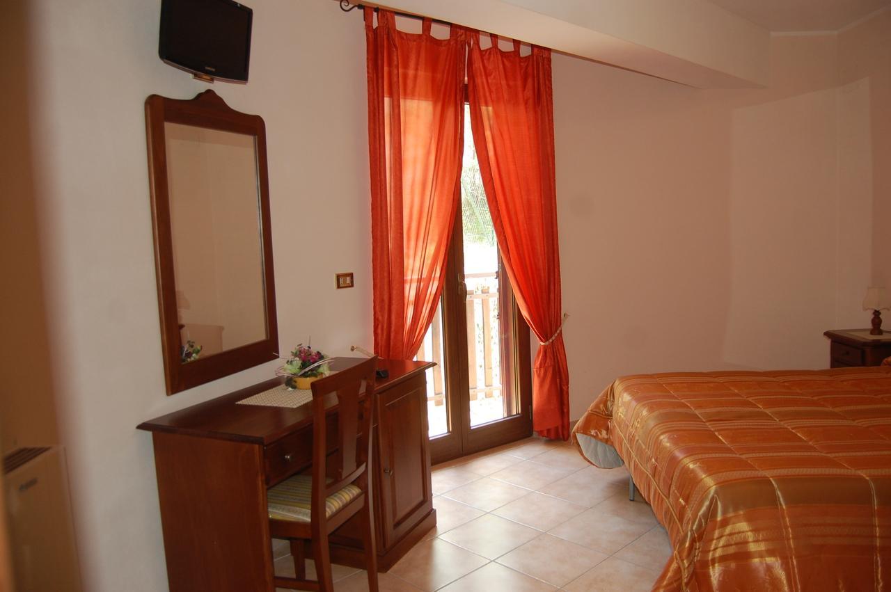 B&B La Tana Dell'Orso Villalago 외부 사진