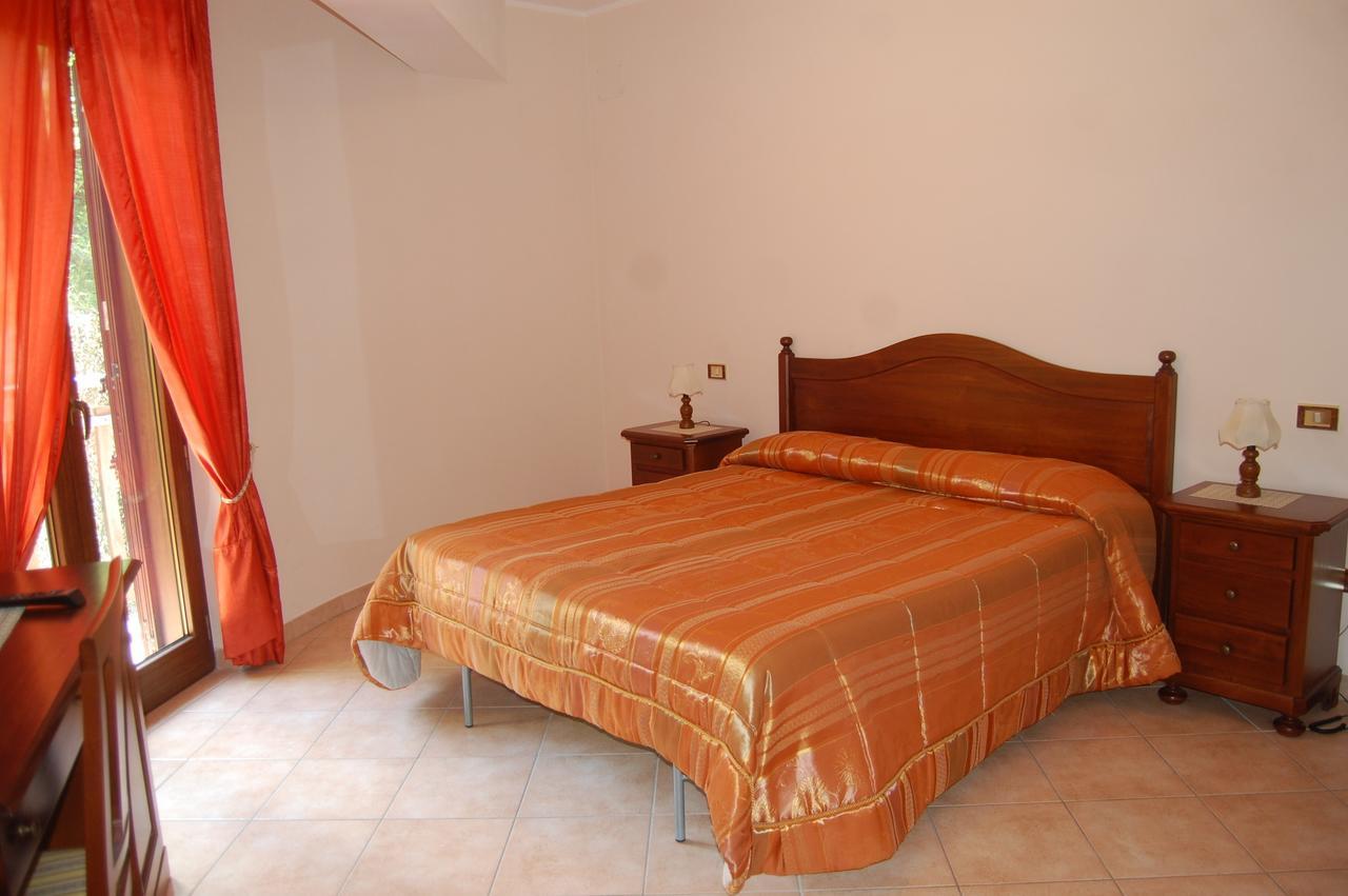 B&B La Tana Dell'Orso Villalago 외부 사진