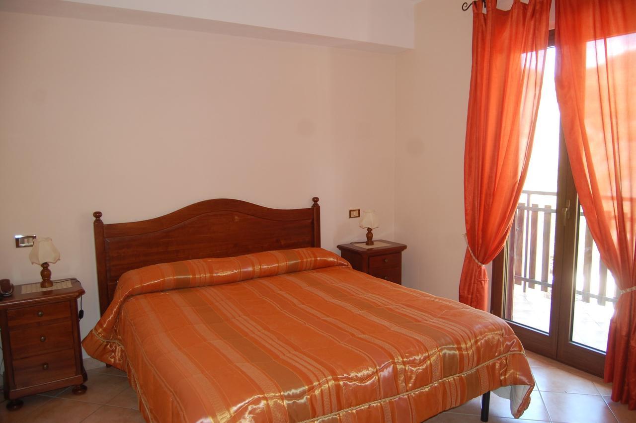 B&B La Tana Dell'Orso Villalago 외부 사진