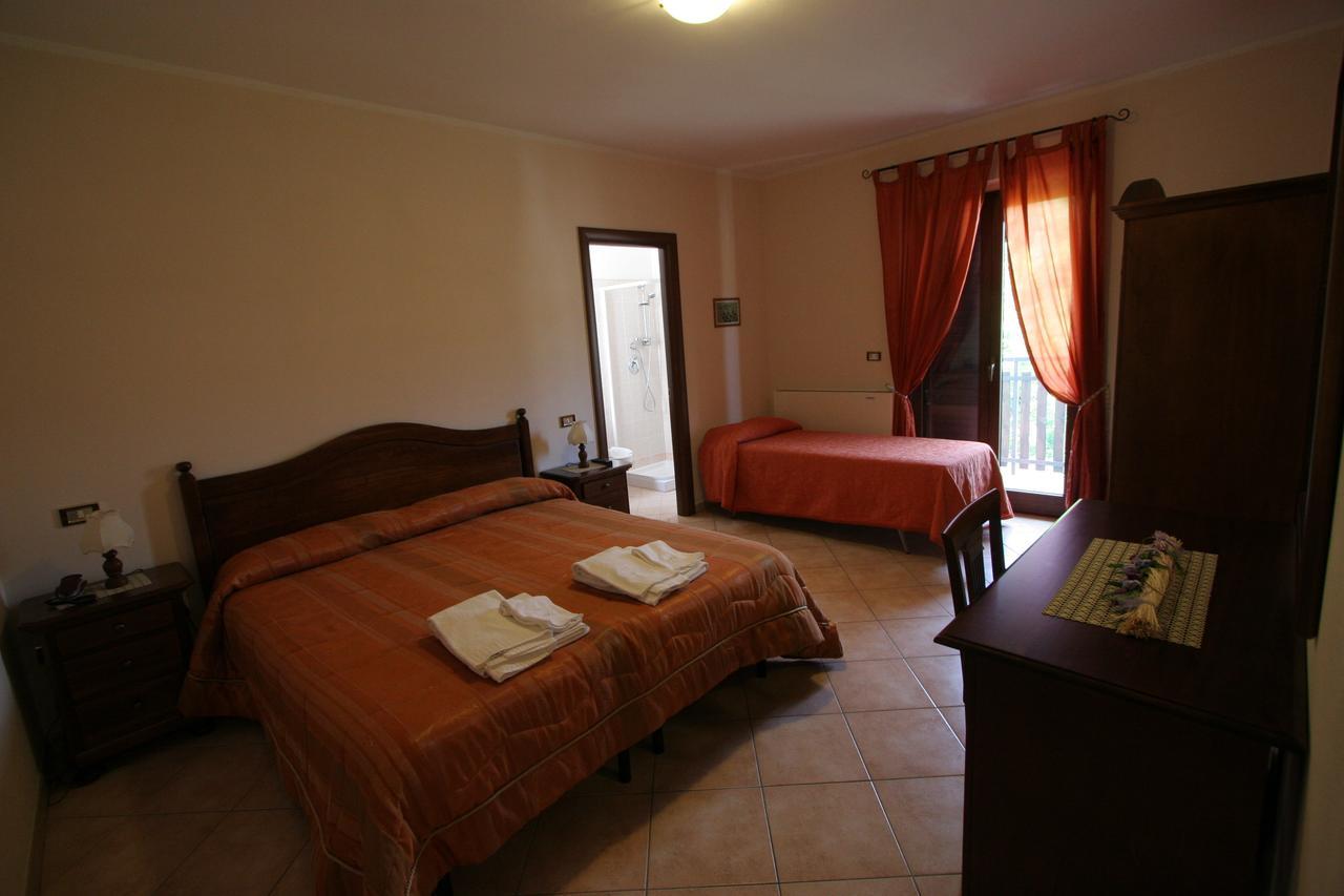 B&B La Tana Dell'Orso Villalago 외부 사진